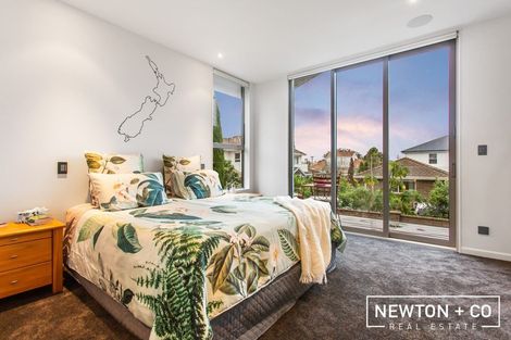 Photo of property in 15 Queen Mary Avenue, Epsom, Auckland, 1023