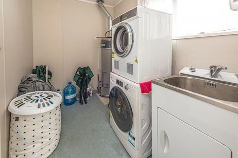 Photo of property in 36 Gibbons Crescent, Castlecliff, Whanganui, 4501