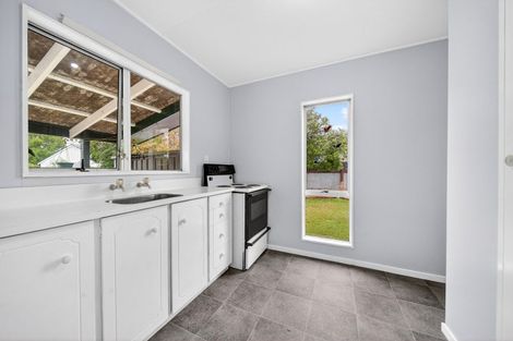 Photo of property in 5a Tasman Crescent, Carterton, 5713