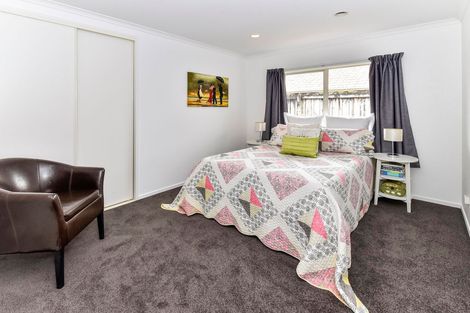 Photo of property in 31 Carisbrook Crescent, Papakura, 2110