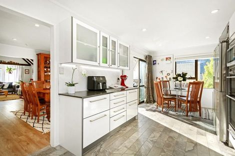 Photo of property in 6 Duval Grove, Tawa, Wellington, 5028