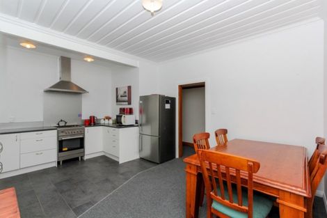 Photo of property in 6 Morley Street, New Plymouth, 4310