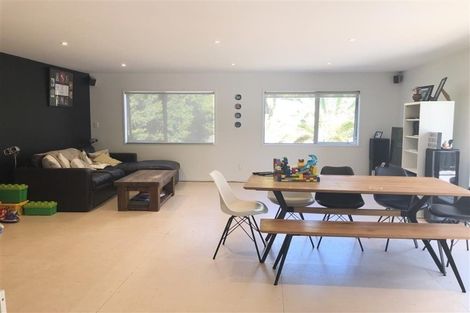 Photo of property in 24 Korotaha Terrace, Rothesay Bay, Auckland, 0630