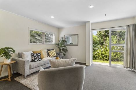 Photo of property in 24 Greendale Spur, Glenfield, Auckland, 0629