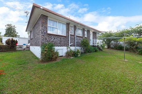 Photo of property in 2/27 Spence Road, Henderson, Auckland, 0612
