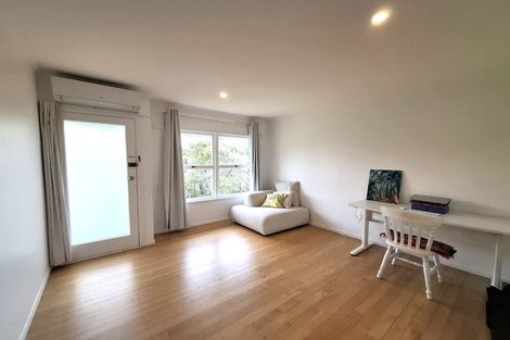 Photo of property in 5/32 Alamein Avenue, Belmont, Auckland, 0622