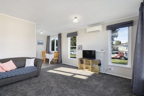 Photo of property in 17 Wilson Crescent, Highbury, Palmerston North, 4412