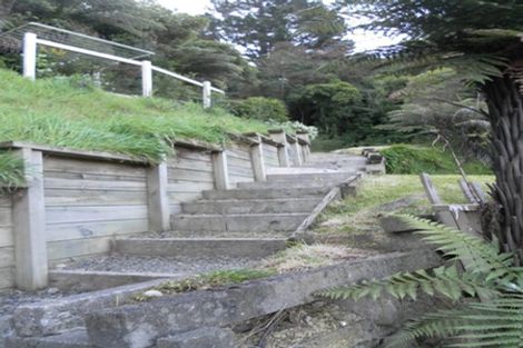 Photo of property in 39 Korau Grove, Stokes Valley, Lower Hutt, 5019