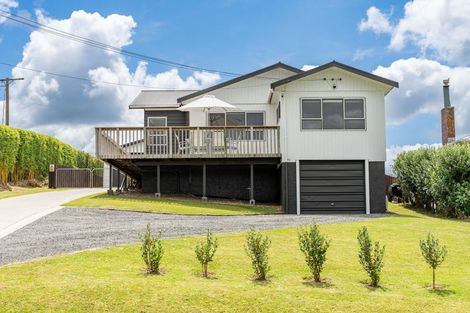 Photo of property in 28 Bickerstaffe Road, Maungaturoto, 0520