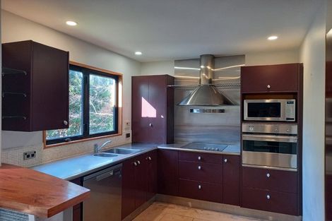 Photo of property in 8 Dalefield Drive, Cashmere, Christchurch, 8022