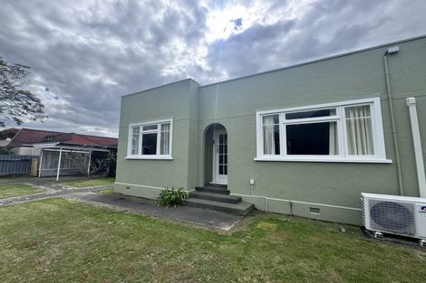 Photo of property in 12 Moana Street, Hokowhitu, Palmerston North, 4410