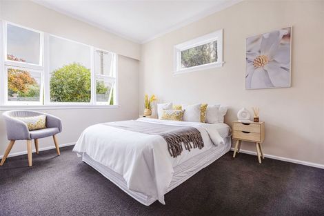 Photo of property in 10 Avonhead Road, Avonhead, Christchurch, 8042