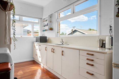 Photo of property in 64 Galloway Street, Hamilton East, Hamilton, 3216