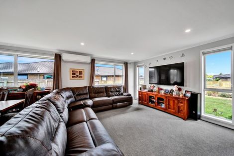 Photo of property in 9e Estate Grove, Inglewood, 4330