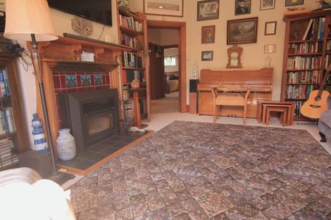 Photo of property in 82 Avonhead Road, Avonhead, Christchurch, 8042