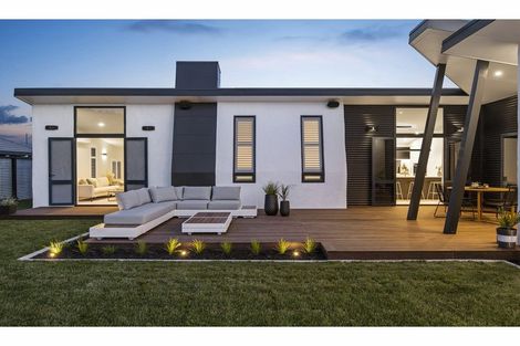 Photo of property in 30 Araroa Place, Papamoa Beach, Papamoa, 3118