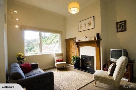 Photo of property in 98 Milton Road, Bluff Hill, Napier, 4110