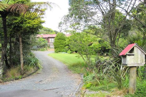 Photo of property in 14 Bush Road, Waiatarua, Auckland, 0604