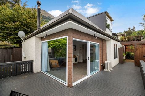 Photo of property in 8 Arawata Terrace, Fernhill, Queenstown, 9300