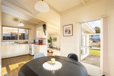 Photo of property in 108 Riversdale Drive, Merrilands, New Plymouth, 4312