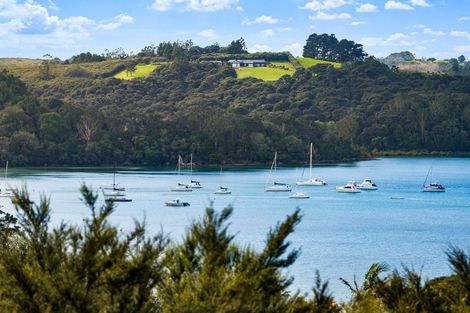 Photo of property in 31 Brick Bay Drive, Sandspit, Warkworth, 0982
