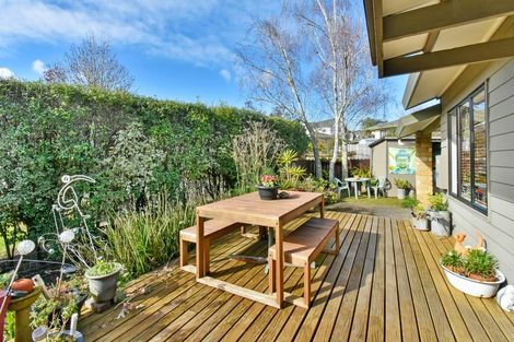 Photo of property in 32 Lorelei Place, Opaheke, Papakura, 2113