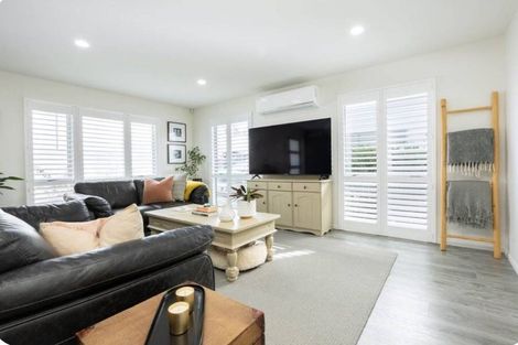 Photo of property in 20d Kaurilands Road, Titirangi, Auckland, 0604