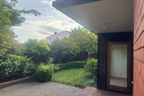 Photo of property in 9 Clyde Road, Upper Riccarton, Christchurch, 8041