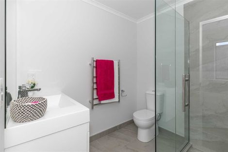 Photo of property in 10 Springside Court, Huntington, Hamilton, 3210