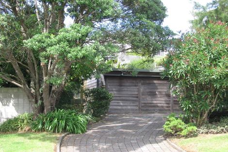 Photo of property in 21 Huntly Road, Campbells Bay, Auckland, 0630