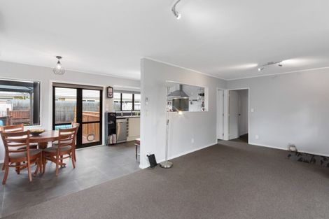 Photo of property in 309b Fenwick Street, Mayfair, Hastings, 4122
