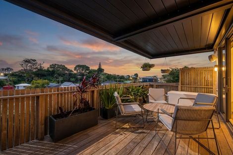 Photo of property in 244 Devon Street West, New Plymouth, 4310