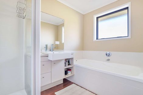 Photo of property in 45b Springs Road, Parakai, 0830