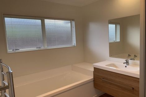 Photo of property in 6 Villa Grove, Paraparaumu, 5032