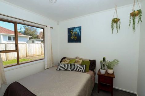 Photo of property in 1/8 Koromiko Street, New Lynn, Auckland, 0600