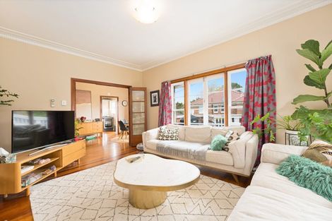 Photo of property in 227 Titirangi Road, Titirangi, Auckland, 0604
