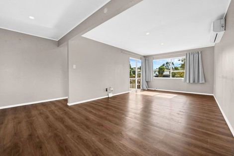 Photo of property in 17 Landow Place, Henderson, Auckland, 0612