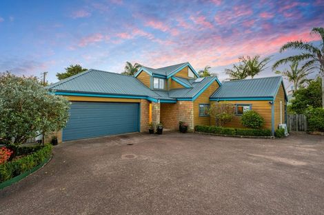 Photo of property in 2/397 East Coast Road, Mairangi Bay, Auckland, 0630