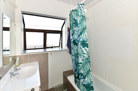 Photo of property in 836 Whangaparaoa Road, Manly, Whangaparaoa, 0930