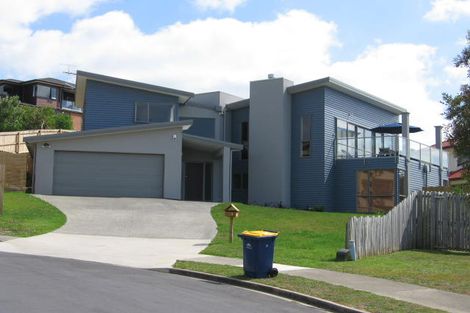 Photo of property in 39 Woodridge Avenue, Northcross, Auckland, 0630