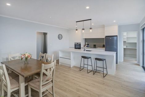 Photo of property in 1 Vanita Drive, Whitianga, 3510