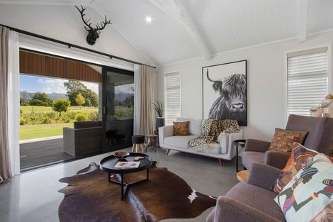 Photo of property in 32 Arran Drive, Aongatete, 3178