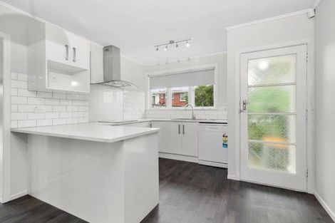 Photo of property in 4 Sexton Place, Manurewa East, Auckland, 2102