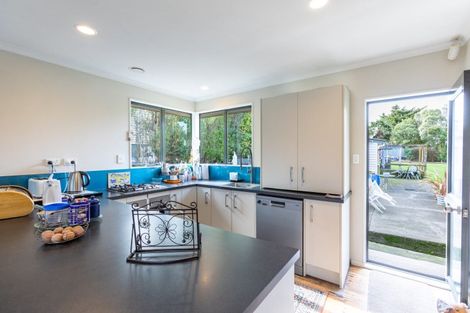 Photo of property in 78 Mclean Street, Woodville, 4920