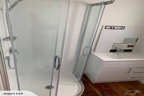 Photo of property in 1/30a Old Lake Road, Narrow Neck, Auckland, 0624