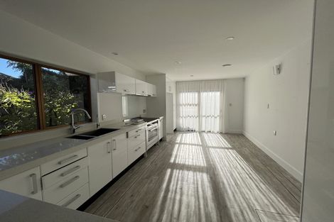 Photo of property in 29 Himalaya Drive, Half Moon Bay, Auckland, 2012