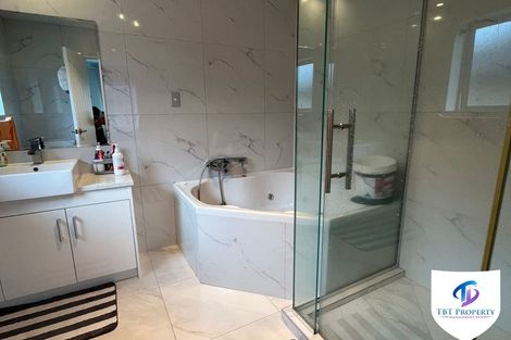 Photo of property in 69 Rosewell Crescent, Flat Bush, Auckland, 2019