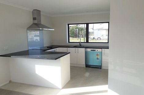 Photo of property in 16 Piripono Crescent, Pukekohe, 2120