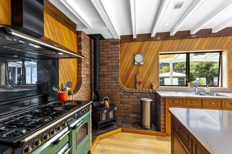 Photo of property in 21 Dalton Grove, Stokes Valley, Lower Hutt, 5019