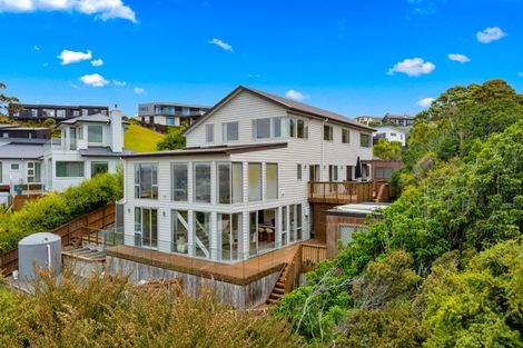 Photo of property in 126-128 Lax Crescent, Leigh, 0985